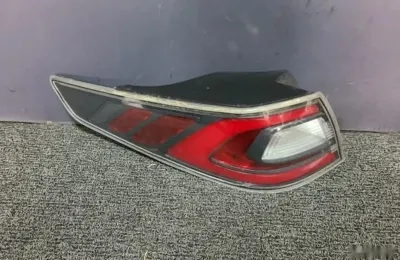 Задний стоп фонарь от Kia K5 Hybrid 2010-2015 — миниатюра 1