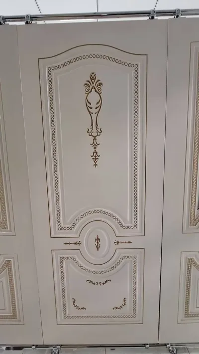 Дверь — миниатюра 1