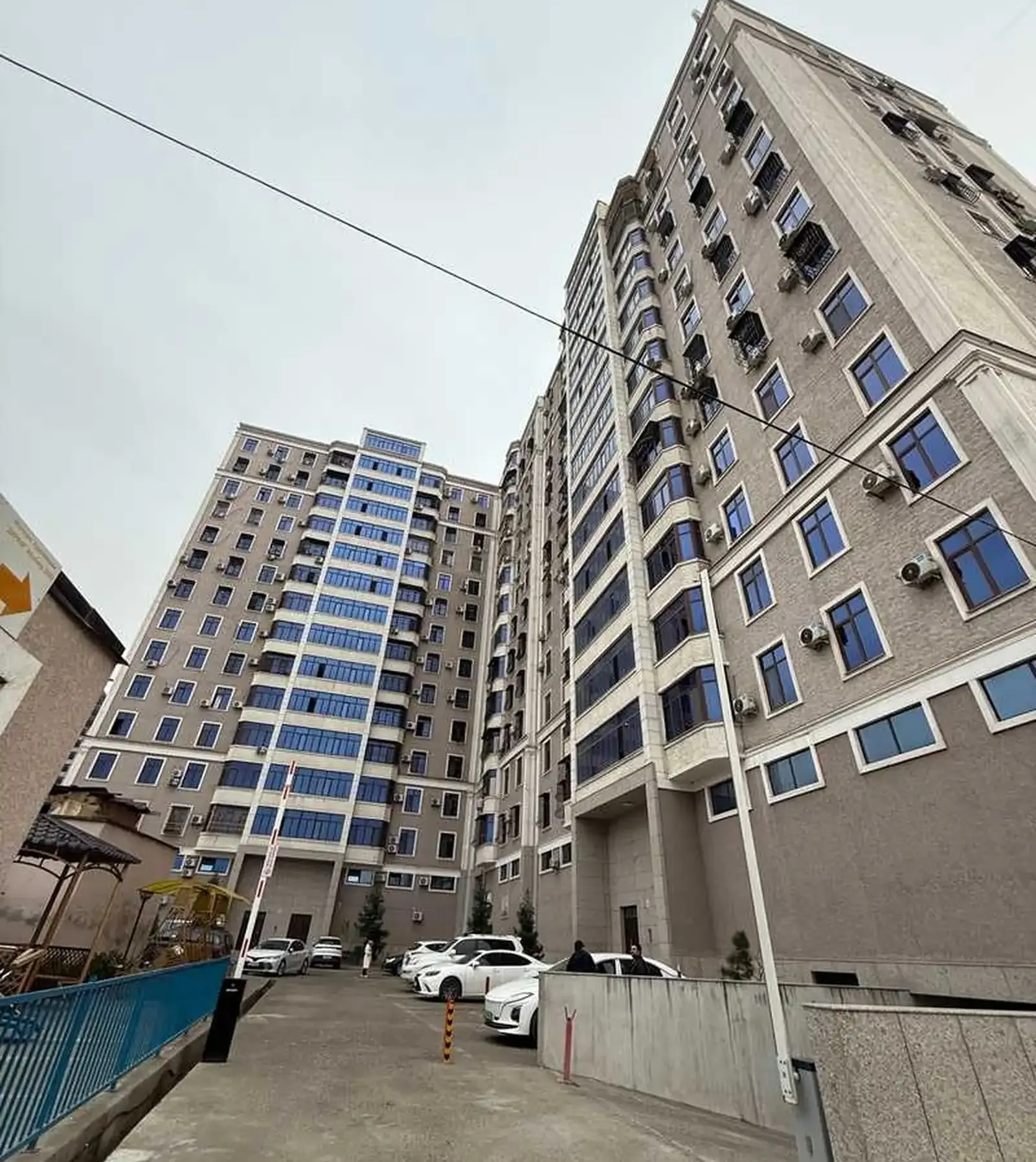 2-комн. квартира, 11 этаж, 60м², Кароболо