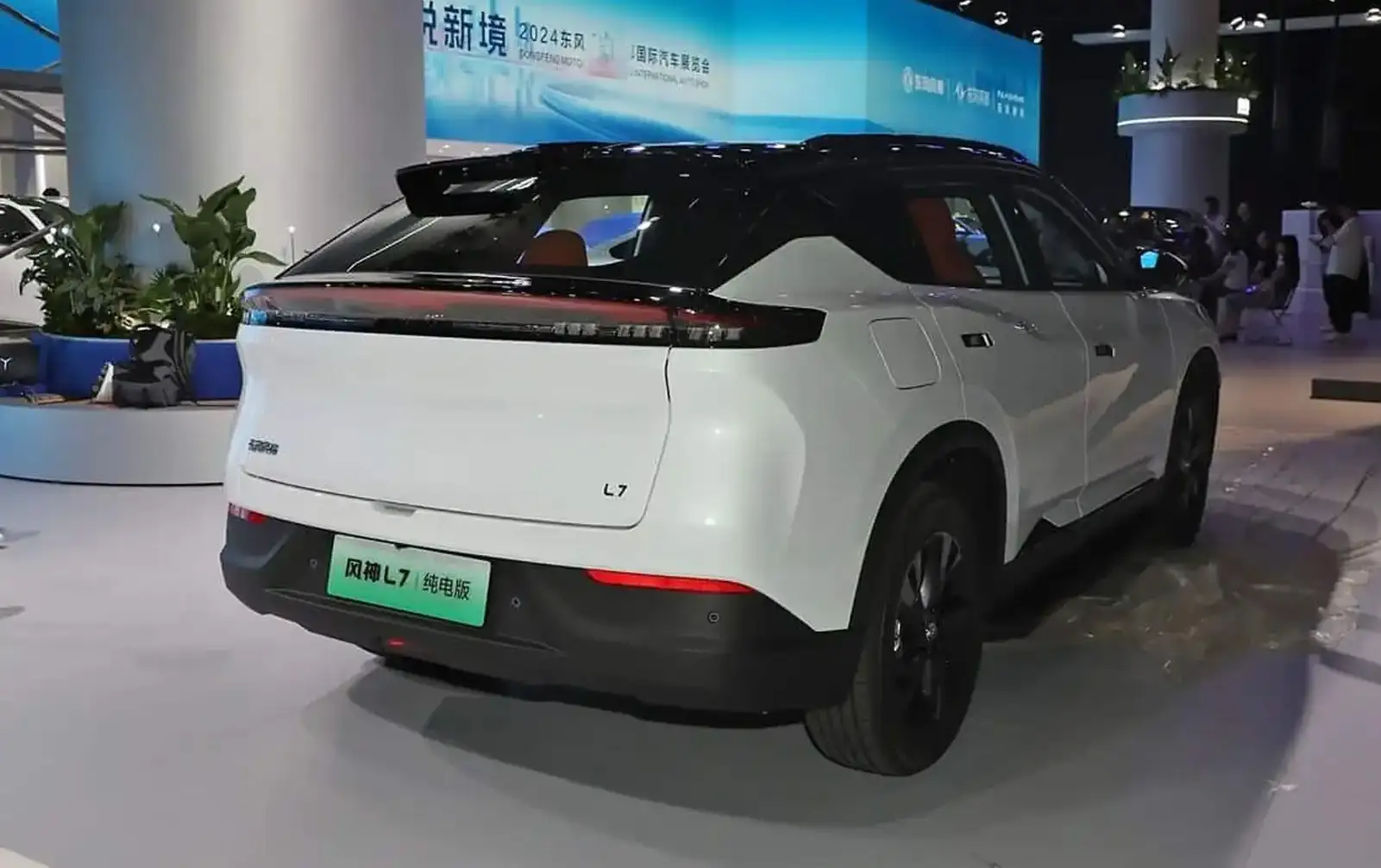 Dongfeng L7,