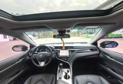 Toyota Camry, 2018