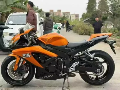 Мотоцикл Suzuki — миниатюра 4