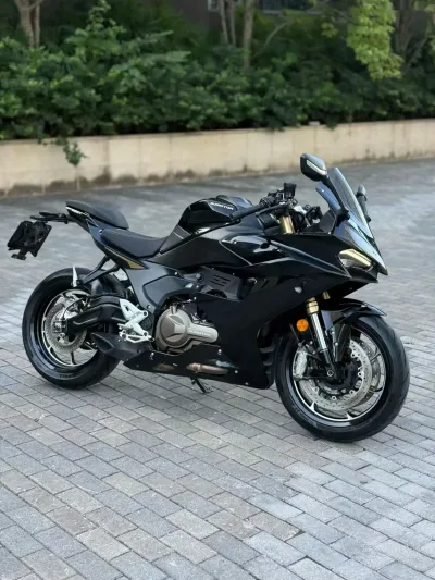 Мотоцикл QJmoto 500SR — миниатюра 1