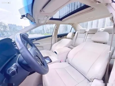 Toyota Camry, 2016