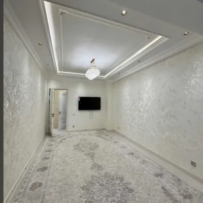 2-комн. квартира, 14 этаж, 67м², Голубой экран — миниатюра 7
