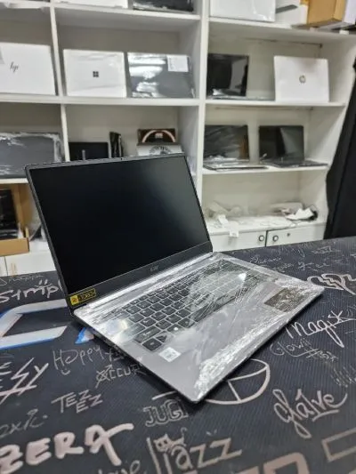 Ноутбук acer S W I F T i5-10TH SSD 1TB RAM 8G DDR