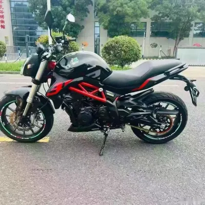 Мотоцикл Benelli — миниатюра 3