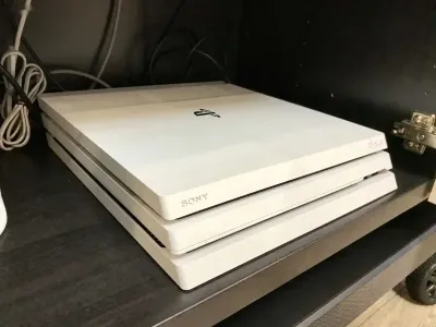 Игровая приставка Sony PlayStation 4 pro — миниатюра 2