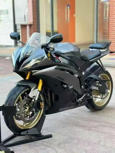 Мотоцикл Yamaha R6 — миниатюра 2