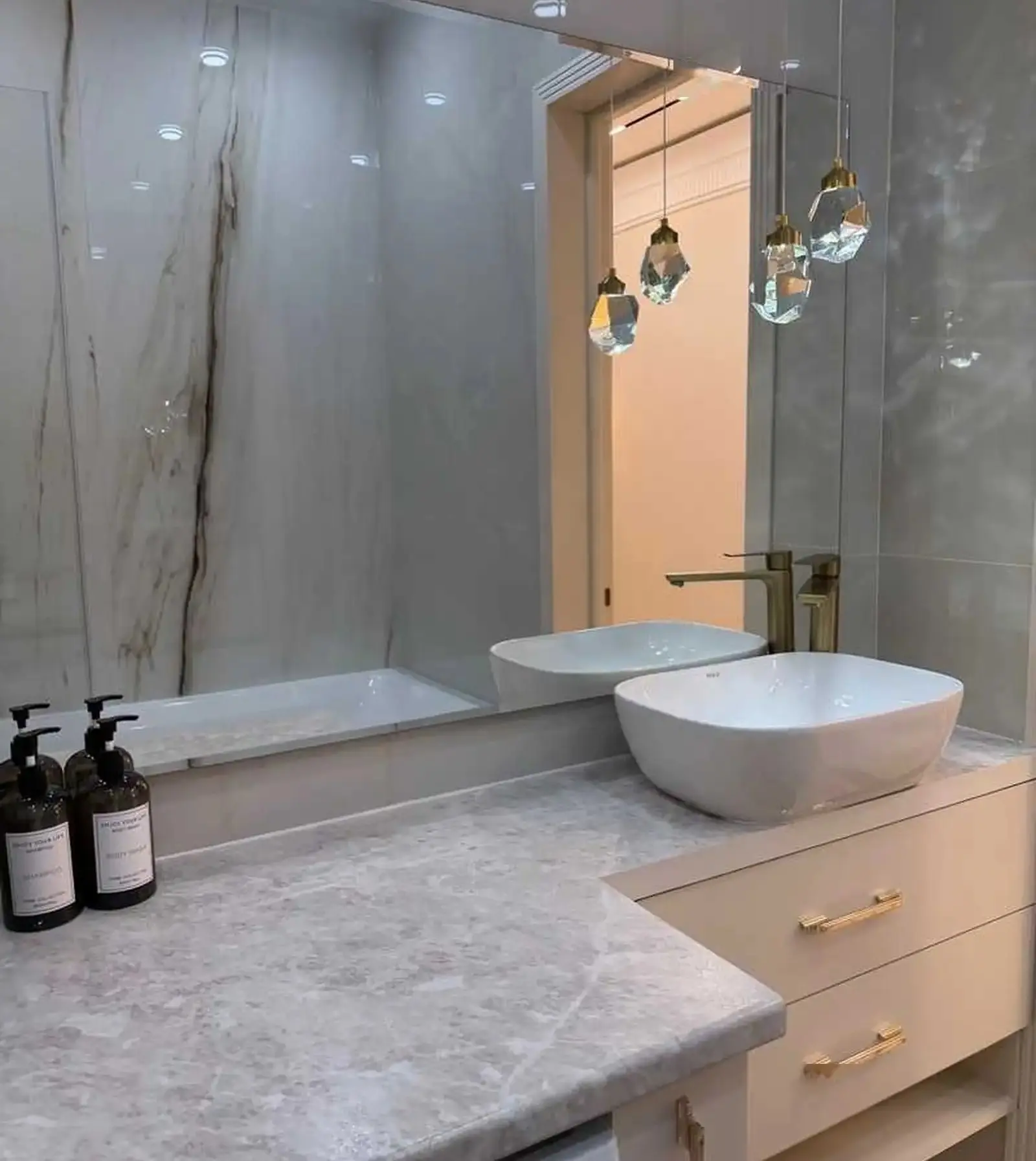 3-комн. квартира, 9 этаж, 110м², И.Сомони