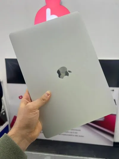 Ноутбук macbook pro 256/