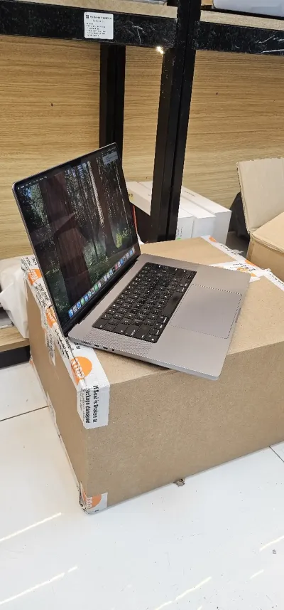 Ноутбук MacBook Pro 16 M1 Pro 2021 — миниатюра 2