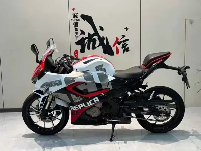 Мотоцикл Ducati 400 на заказ — миниатюра 1