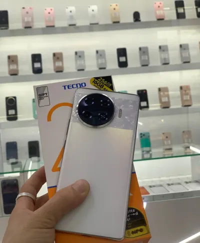 Tecno Spark 20 256 gb