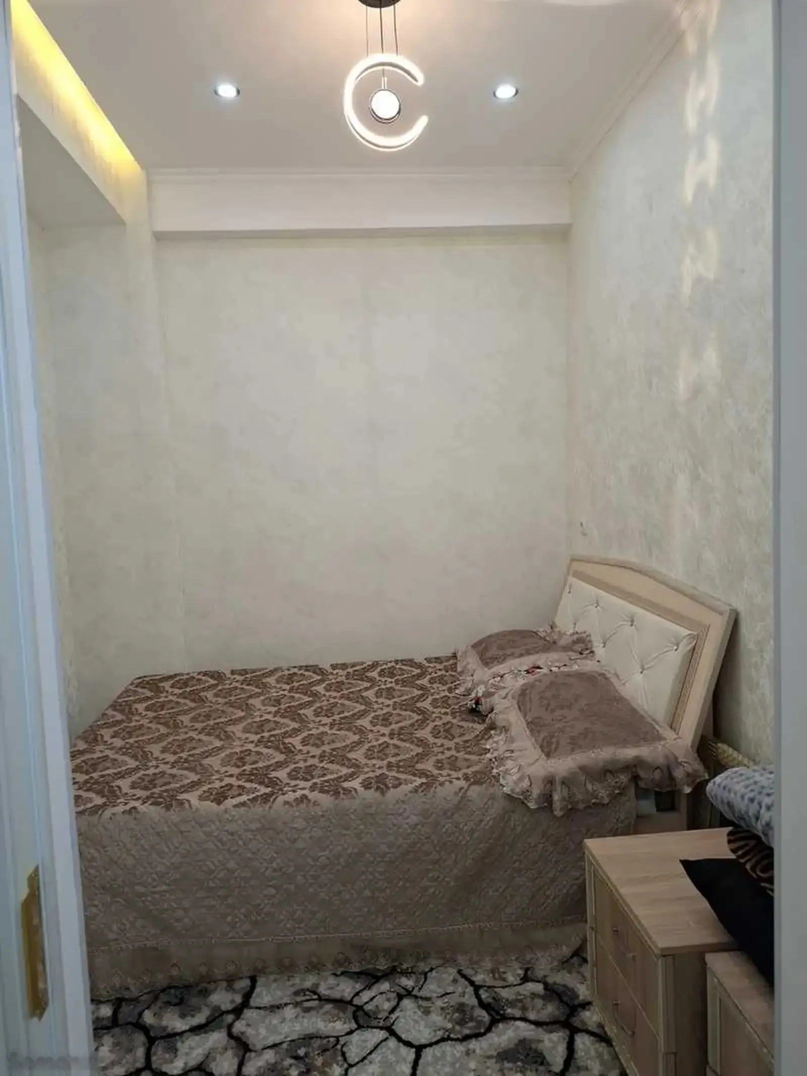 2-комн. квартира, 13 этаж, 60м², назди ресторани Яккачинор