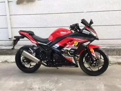 Мотоцикл Kawasaki red ninja