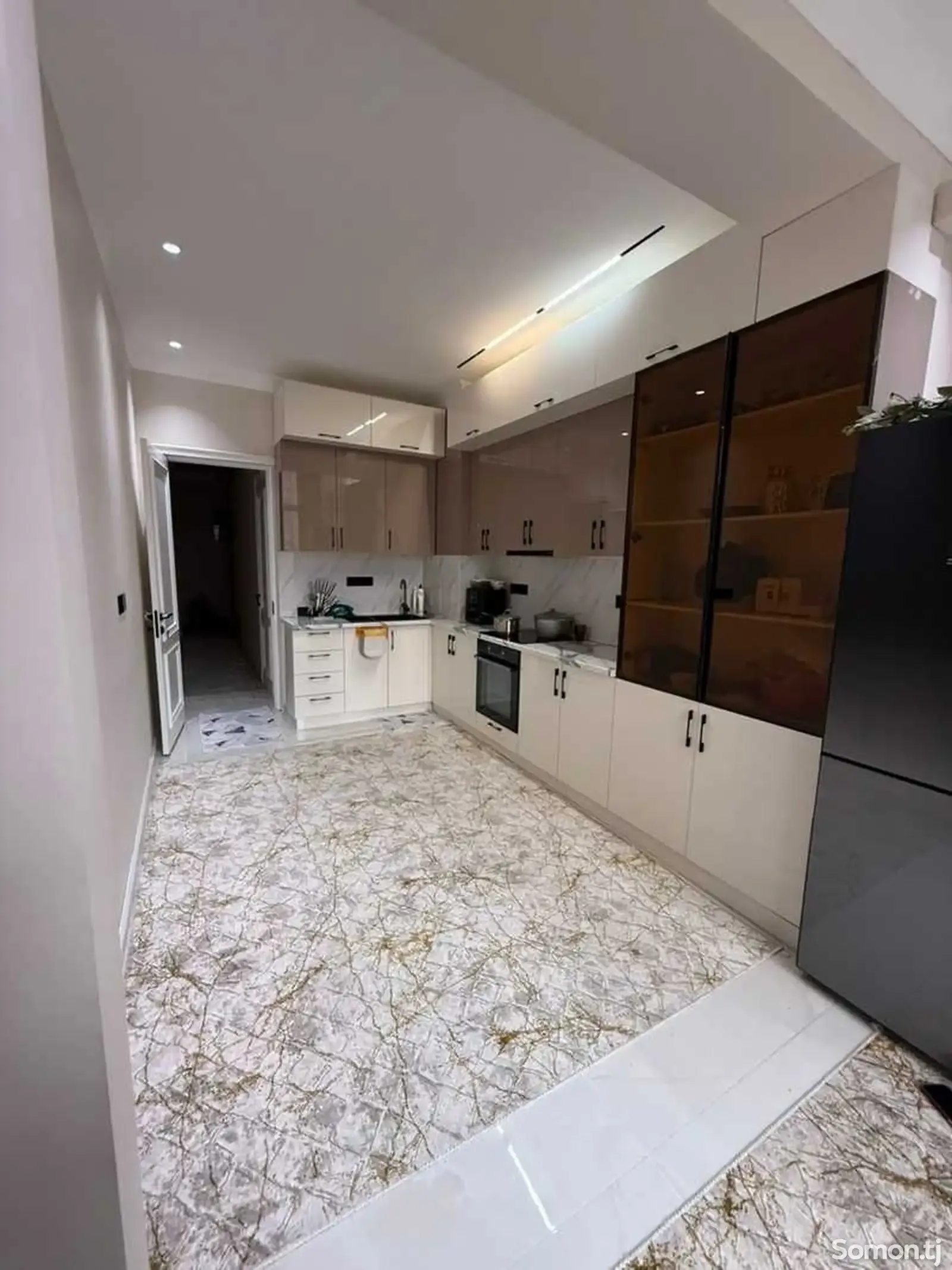 2-комн. квартира, 3 этаж, 80м², Овир