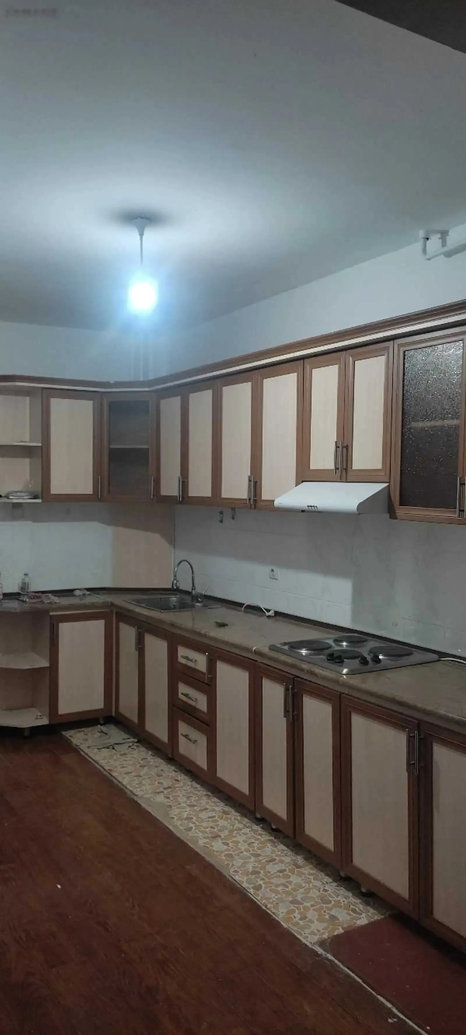 3-комн. квартира, 1 этаж, 70м², Сино