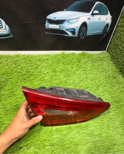 Задний стоп Kia K5 2010-2016 — миниатюра 2