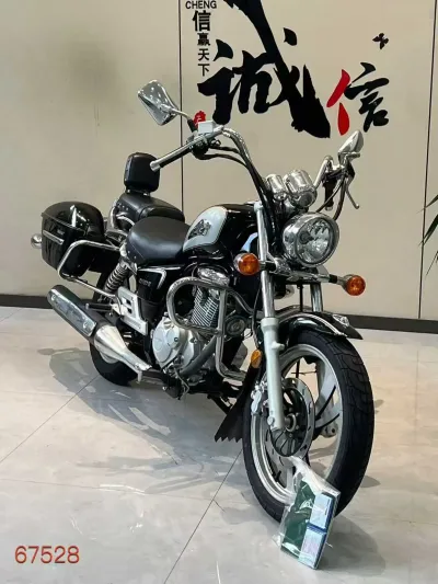 Мотоцикл Suzuki — миниатюра 4