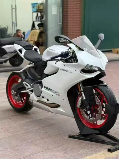 Мотоцикл Ducati — миниатюра 2