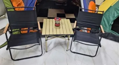 Складной стол со стулями