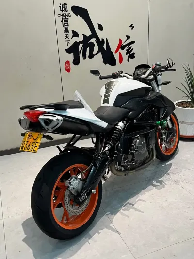 Мотоцикл Benelli 600 сс — миниатюра 6