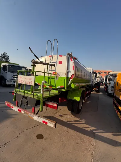 Водовоз 12 куба Dongfeng, 2012 — миниатюра 4