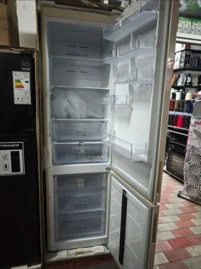 Холодильник Samsung RB37