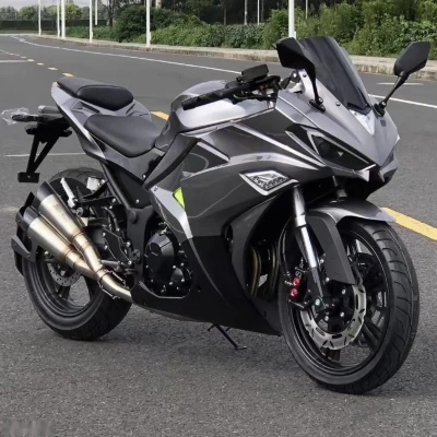 Мотоцикл Honda CBR 400 — миниатюра 1