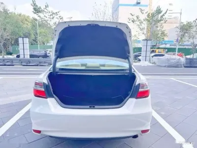 Toyota Camry, 2016