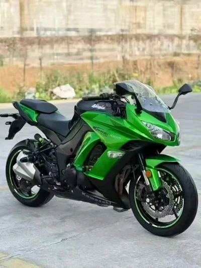 Мотоцикл Kawasaki Z1000