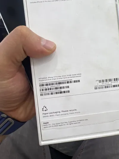 Apple iPhone 17 Pro Max, 512 gb, Silver — миниатюра 3