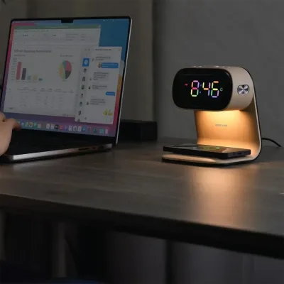Часы с беспроводной зарядкой Green Lion Bedside Clock with Wireless Charger — миниатюра 2