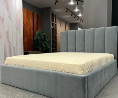 Двуспальная кровать
