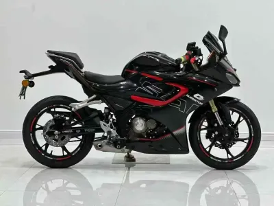 Мотоцикл Qjmoto — миниатюра 3
