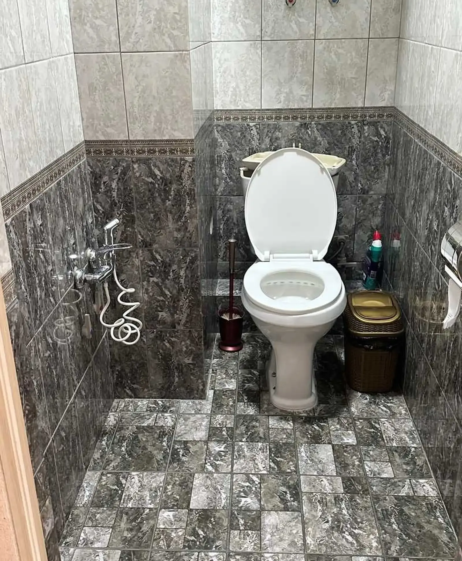 2-комн. квартира, 11 этаж, 105м², Айни 1