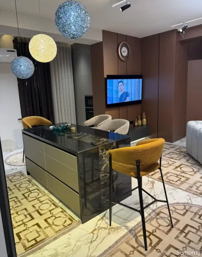 2-комн. квартира, 14 этаж, 74 м², Хилтон