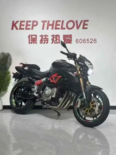 Мотоцикл Benelli — миниатюра 4