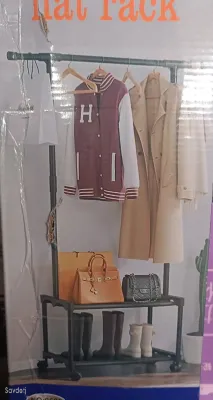 Напольная вешалка