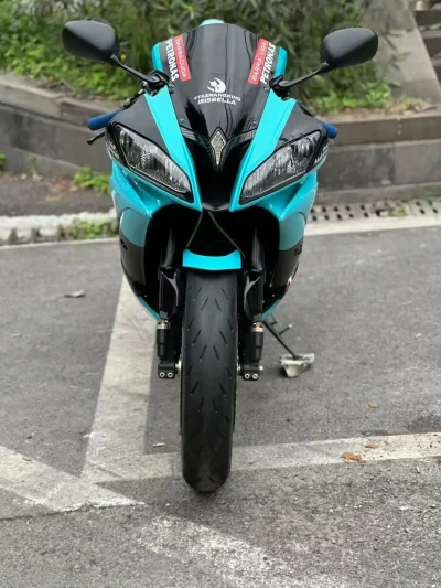 Мотоцикл Honda cbr — миниатюра 2