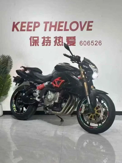Мотоцикл Benelli — миниатюра 4