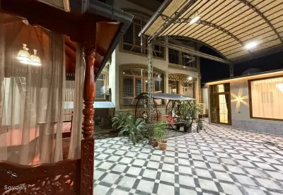 2-этажный, 8 комнатный дом, 510 м², Фирдавси