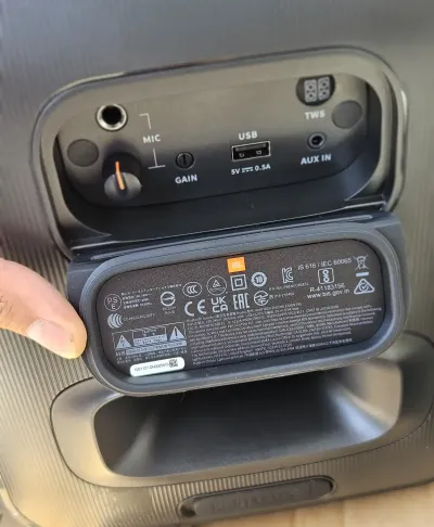 Колонка JBL Encore Essential
