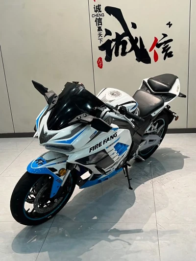 Мотоцикл Kawasaki 400 cc — миниатюра 4