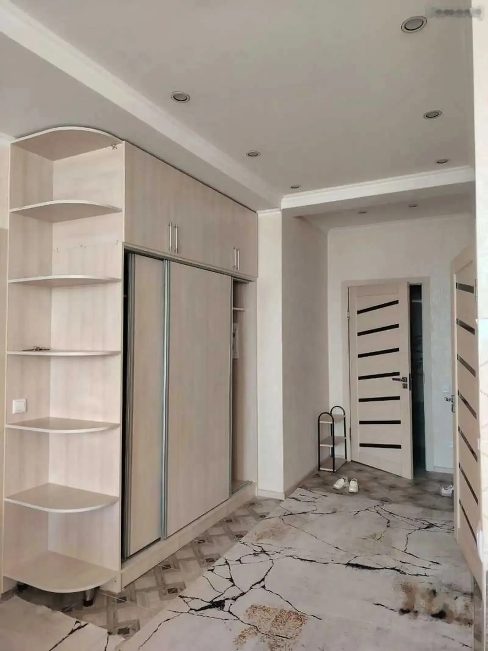 2-комн. квартира, 9 этаж, 72м², Профсоюз