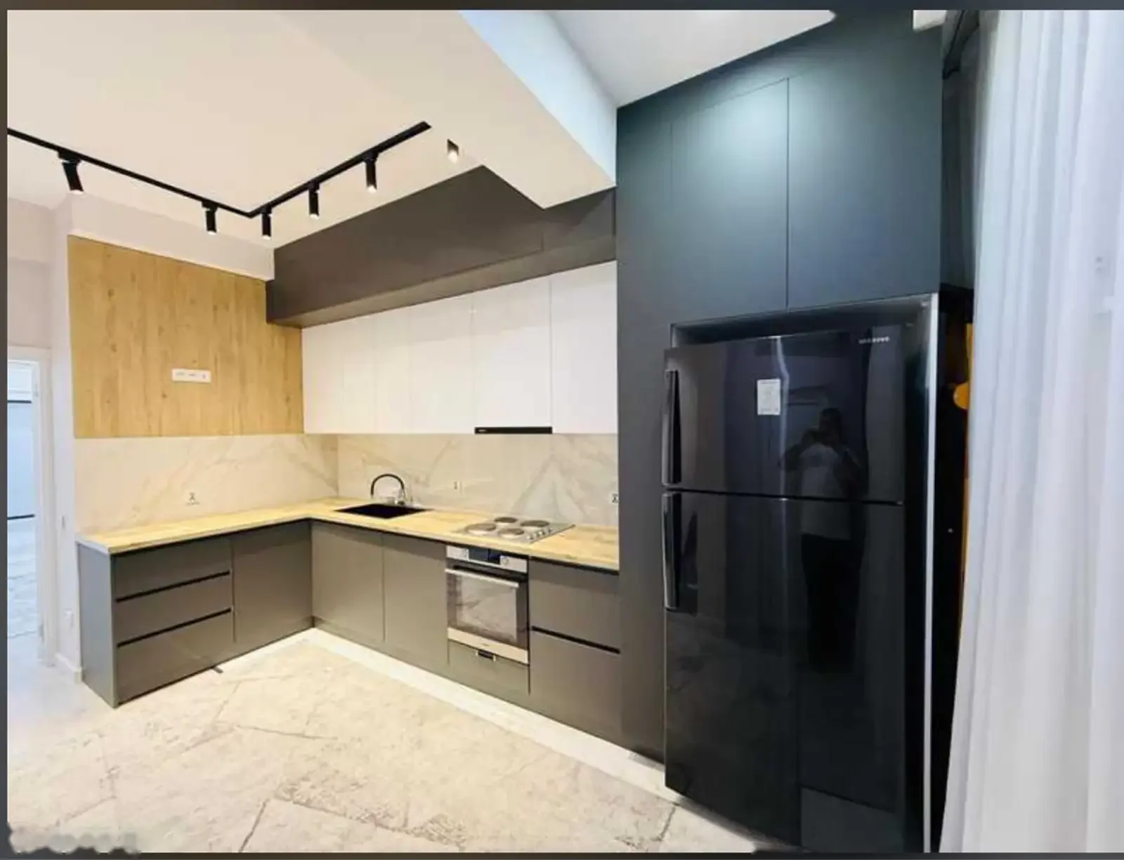 3-комн. квартира, 12 этаж, 110м², 112 мкр, Пайкар
