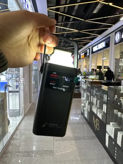 Внешний аккумулятор с фонариком Mars Powerbank 20000 mah — миниатюра 1