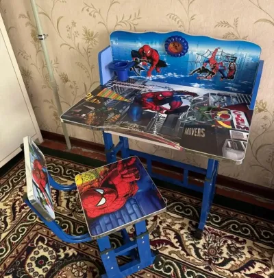 Парта и Стулья