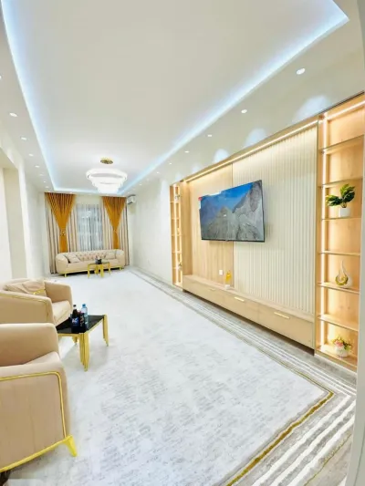 3-комн. квартира, 8 этаж, 130м², Улица Айни, Ру ба руи вазорати Нақлиёт, Голубой экран